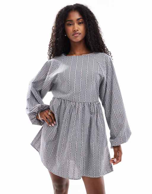 Daisy Street - Sort og langærmet smock-kjole med blomstret gingham-mønster, 3 af 4