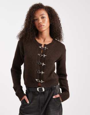 Daisy Street - Strickjacke in Braun mit Hakenverschluss-Brown