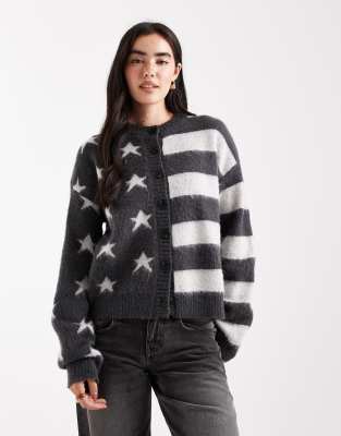Daisy Street - Strickjacke in Schwarz und Weiß mit geteiltem Stern- und Streifenmuster-Bunt