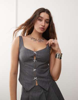 daisy street stripe corset with bow keyhole detail in gray - part of a set