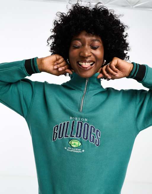Daisy Street - Sweatshirt med halv lynlås og bulldog-grafik i vasket grøn