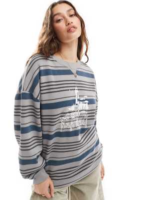 Daisy Street - Sweatshirt mit Retro-Streifen und „Newport Rhode Island"-Grafik-Schwarz