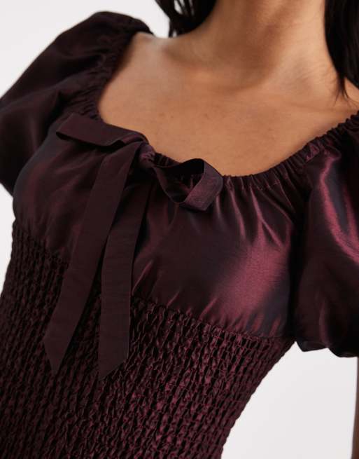 Daisy Street – Taft-Maxikleid in Burgunderrot mit abfallender Taille, Raffung und Puffärmeln, 3 von 4