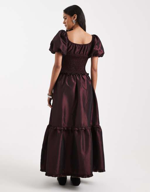Daisy Street – Taft-Maxikleid in Burgunderrot mit abfallender Taille, Raffung und Puffärmeln, 4 von 4