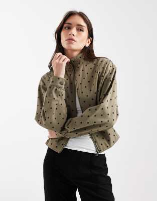 Daisy Street - Taillierte Jacke aus Twill in Khaki mit Polka Dots und Stehkragen-Bunt