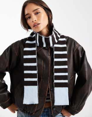 Daisy Street Thin Fluffy Scarf In Black