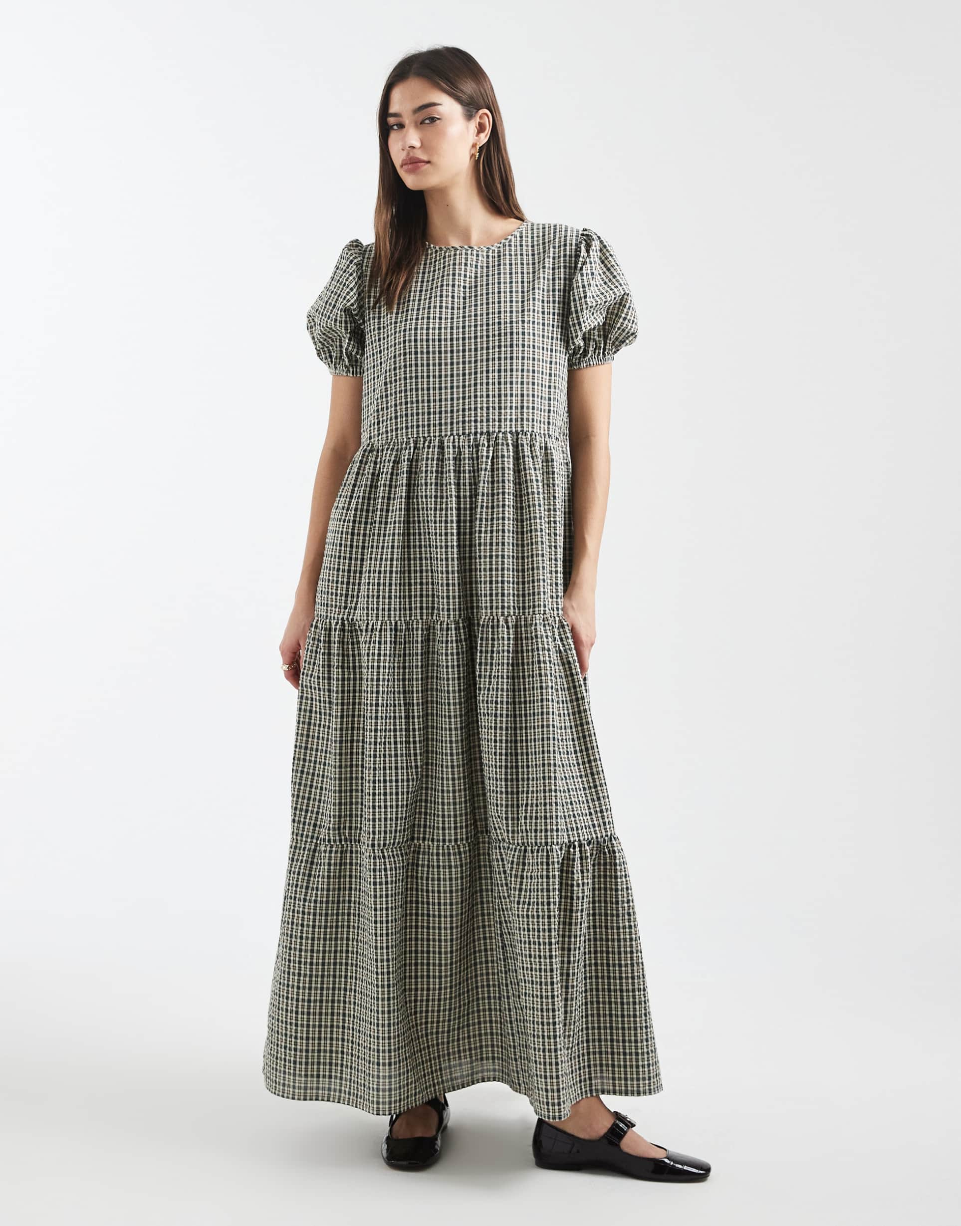 daisy street throw on smock tiered dress with puff sleeves in navy plaid
