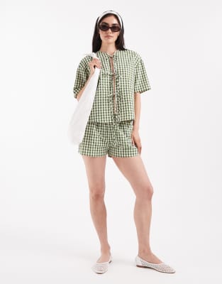Daisy Street Tie Front Top In Red