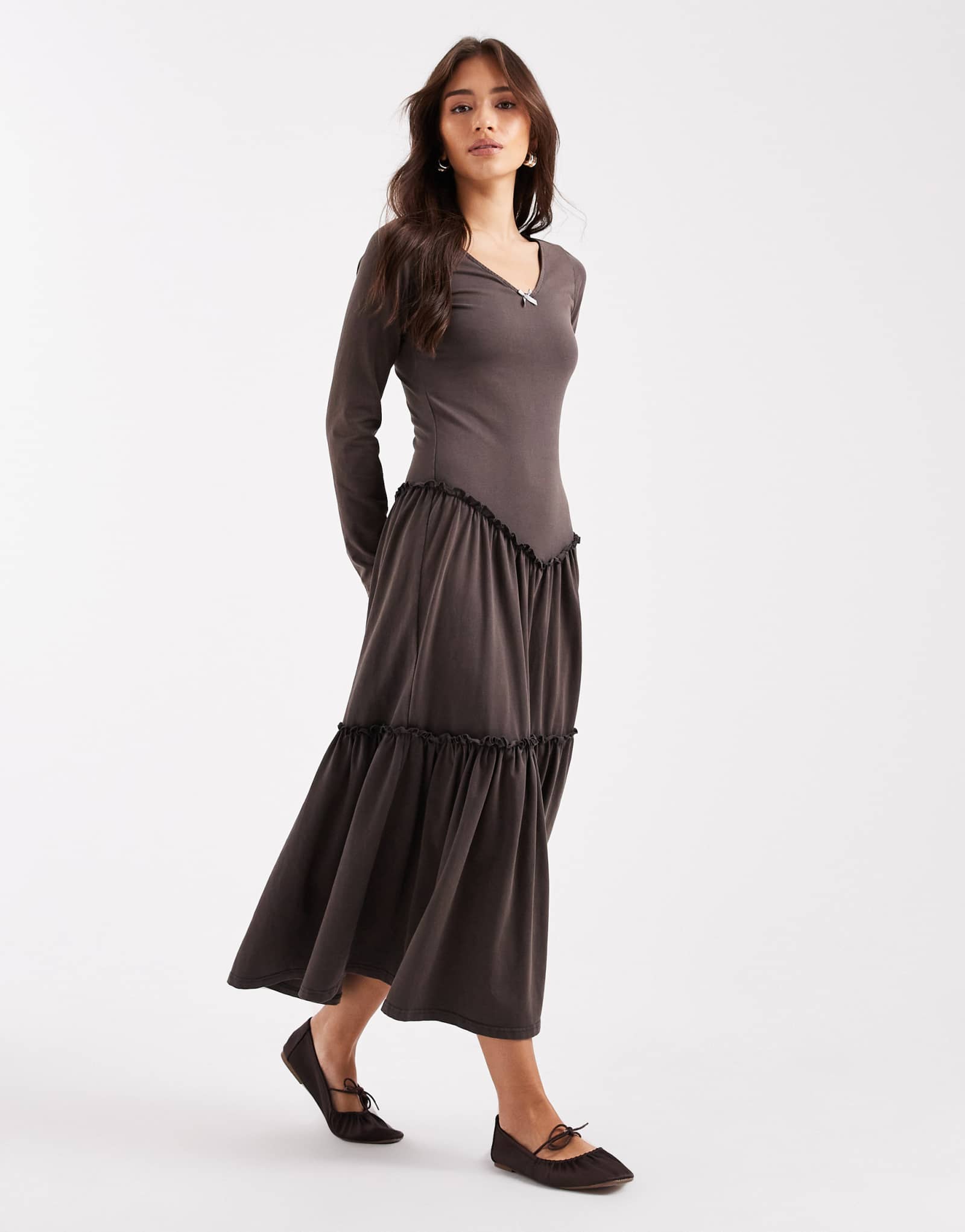 Дейзи улица многоуровневого заниженная талия макси платье в умыл серый коричневый