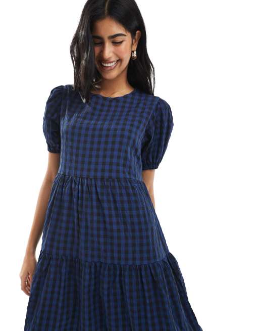 Daisy Street tiered maxi dress with puff sleeves in navy check, 4 of 4