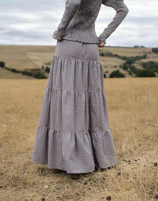 Daisy Street tiered maxi skirt in brown navy check co-ord, 4 of 4