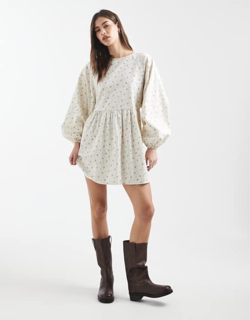 Daisy Street - Vestito grembiule corto a maniche lunghe a fiori multicolore