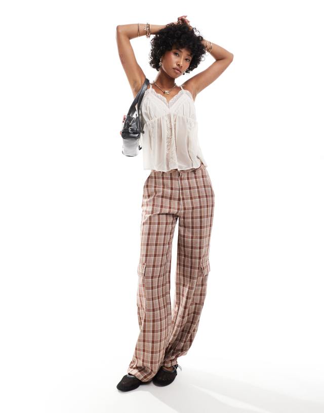 Daisy Street - wide leg cargo trousers with detachable chain in monochrome check