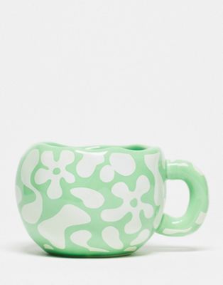 Daisy Street wobbly mug with floral print in green