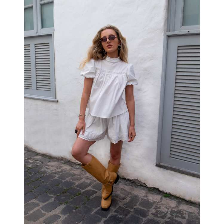 Daisy Street x Emma Jean pull on lacey mini shorts in white co-ord