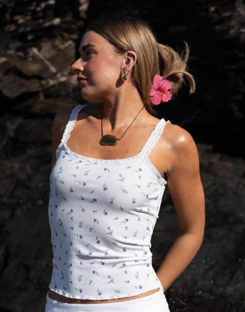 Daisy Street x Molly Mcfarlane - Ribstrikket camisol med blondedetaljer og -stropper og småblomstret print - view 1