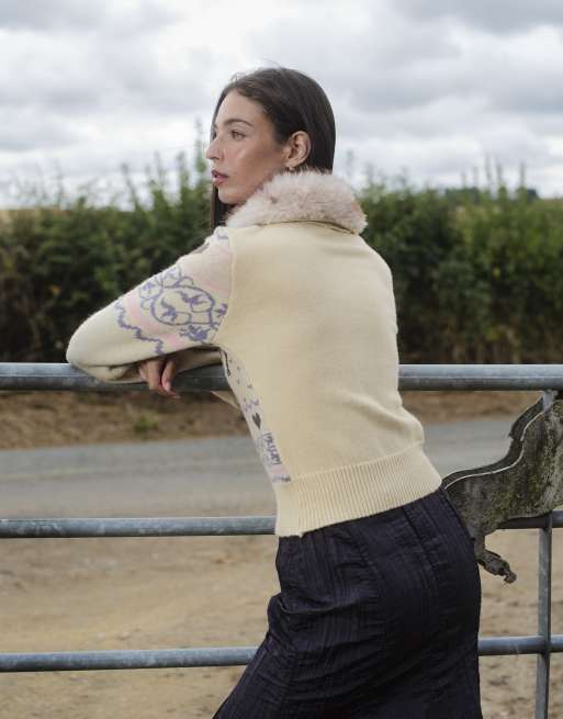 Daisy Street zip down equestrian knit with faux fur collar in multi print, 4 of 4