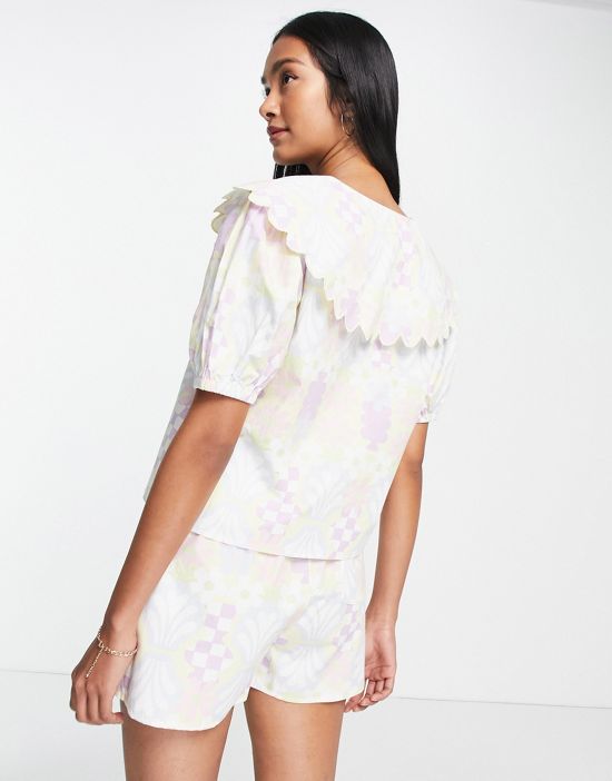 https://images.asos-media.com/products/damson-madder-vase-print-scallop-blouse-in-multi-part-of-a-set/202273099-2?$n_550w$&wid=550&fit=constrain