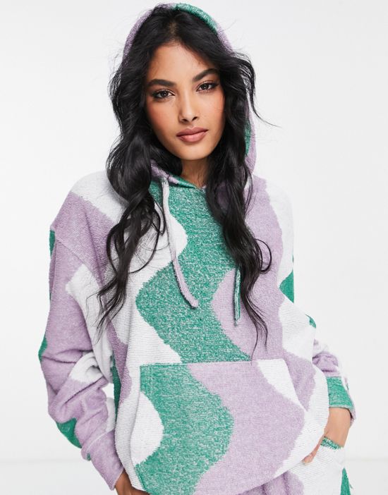 https://images.asos-media.com/products/damson-madder-wave-print-towelling-hoodie-in-green-part-of-a-set/202270431-3?$n_550w$&wid=550&fit=constrain