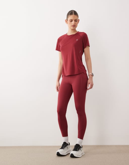 Dare 2b Breathable reflective nimble lightweight t-shirt in tibetan red, 4 of 4