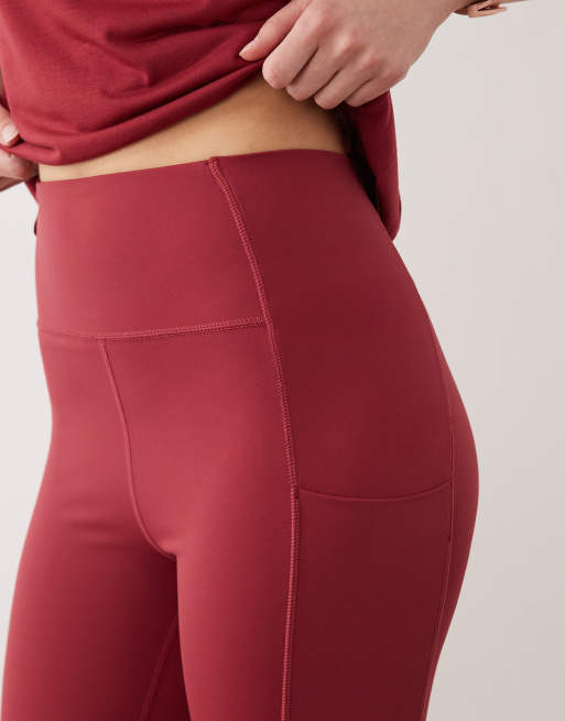 Dare 2b Lightweight sculpting power leggings in tibetan red, 2 of 5