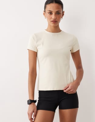 Dare 2b Quick-dry refresh t-shirt in almond milk-Neutral