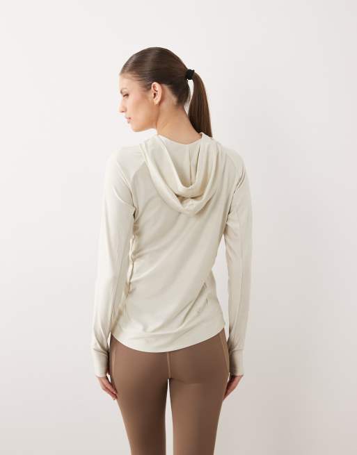 Dare 2b Quick-dry sprint city lightweight hoodie in almond milk, 3 of 4