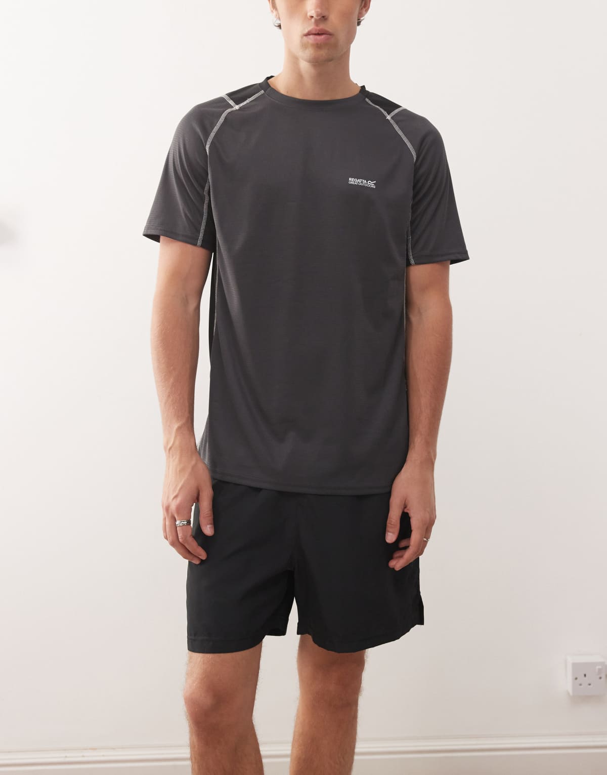 Dare 2b Surrect lightweight short in black