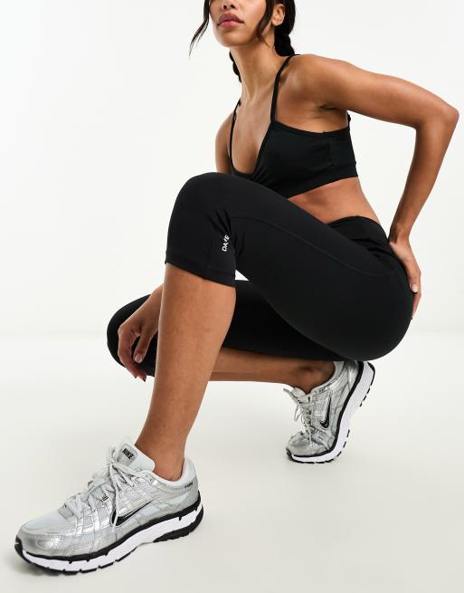 Dare2b influential squat proof 3/4 legging in black