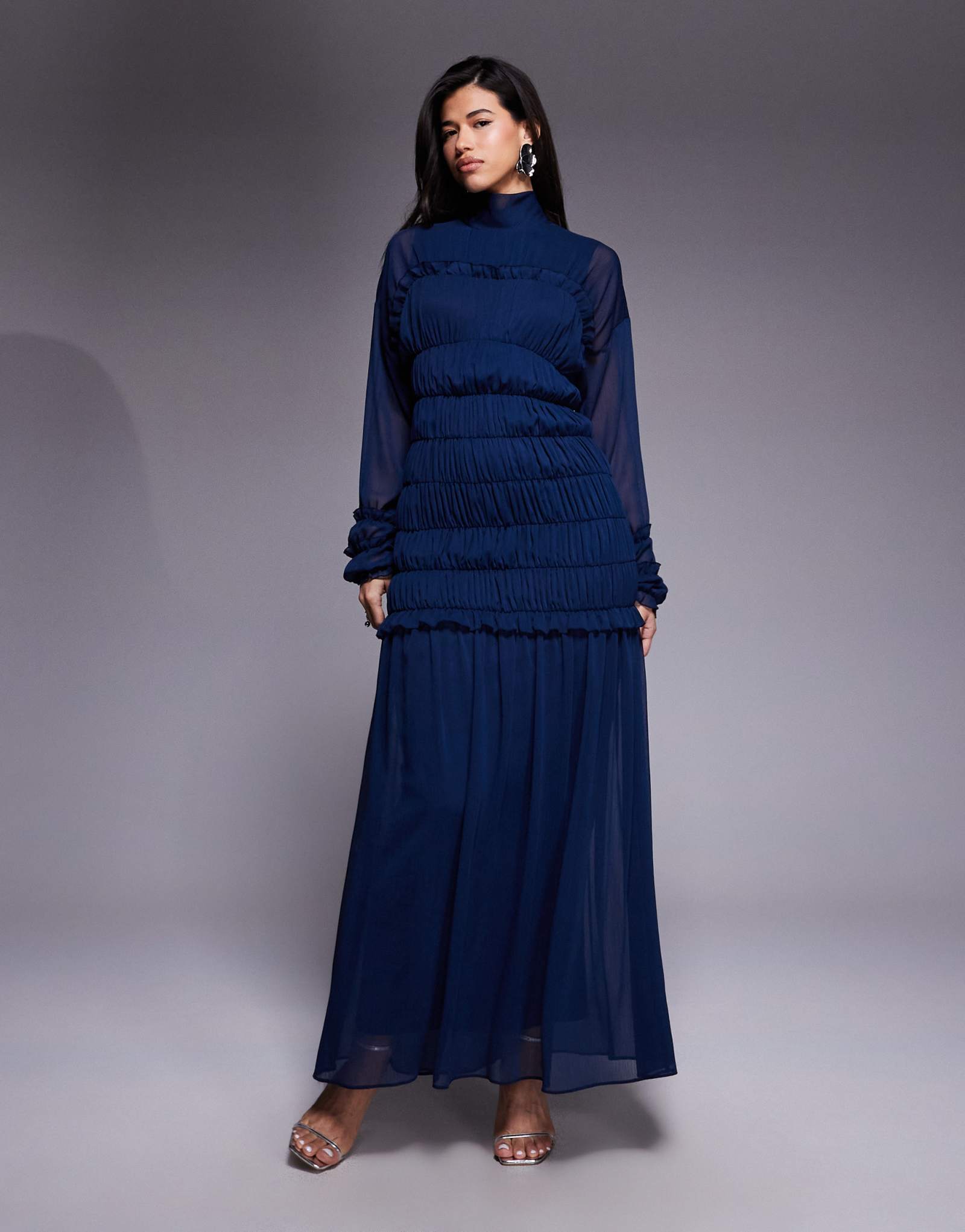 Макси-платье из шифона Daska с гофрированным лифом и высоким воротом темно-синего цвета