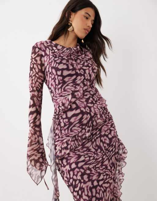 Daska chiffon maxi jurk met hoge gedrapeerde hals en ruchedetail in bordeauxrood dierenprint, 2 van 4