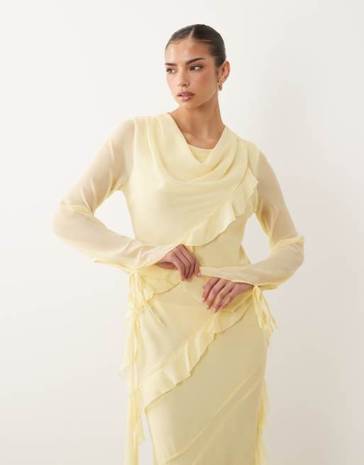 Daska – Chiffon-Maxikleid in Zitronengelb mit hohem Wasserfallausschnitt und Rüschendetail, 2 von 4