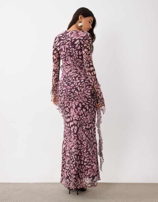 Daska Chiffon-Maxikleid mit hohem Wasserfallausschnitt und Rüschen-Detail in Burgunderrot mit Animal-Print, 3 von 4