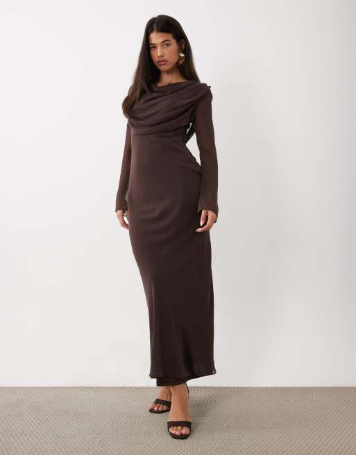 Daska Chiffon-Maxikleid mit Wasserfallausschnitt und Mesh-Detail in Braun, 3 von 4