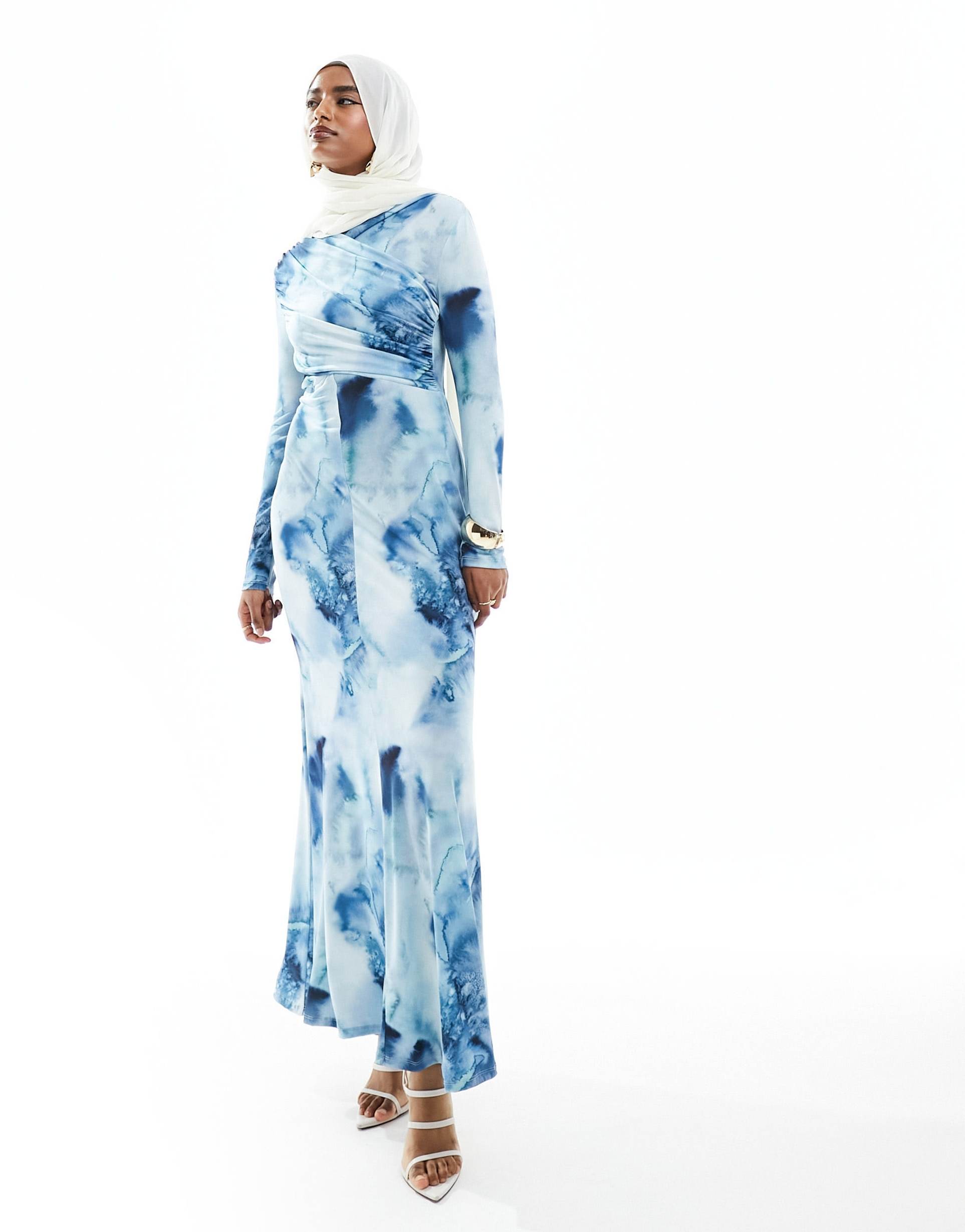 daska cross front maxi dress in cloud print