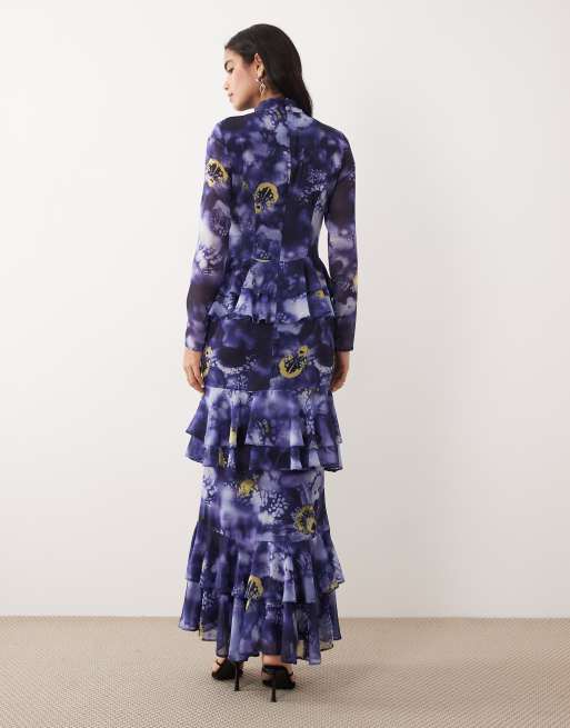 Daska - Hoogsluitende maxi jurk van chiffon met uitsnijding, gelaagde ruches en abstracte print in paars, 2 van 4