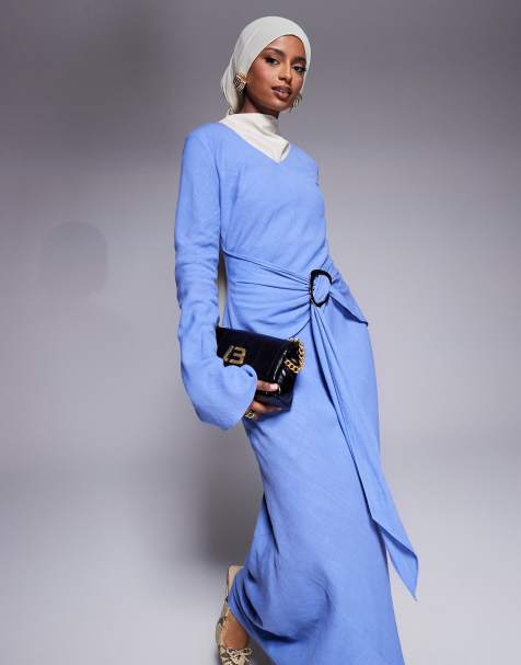 Daska – Langärmliges Maxikleid in Zartblau mit Gürteldetail - view 1