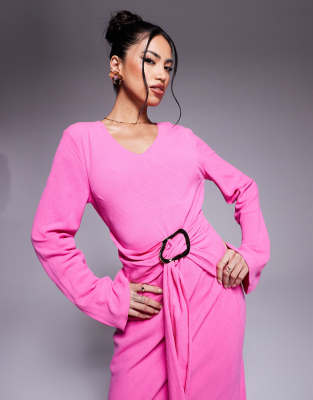 long sleeve maxi dress with fluted hem and belt detail in pink-Red