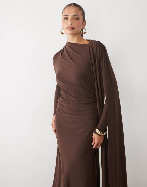 Daska One-Shoulder-Cape-Maxikleid in Schokobraun, 2 von 4