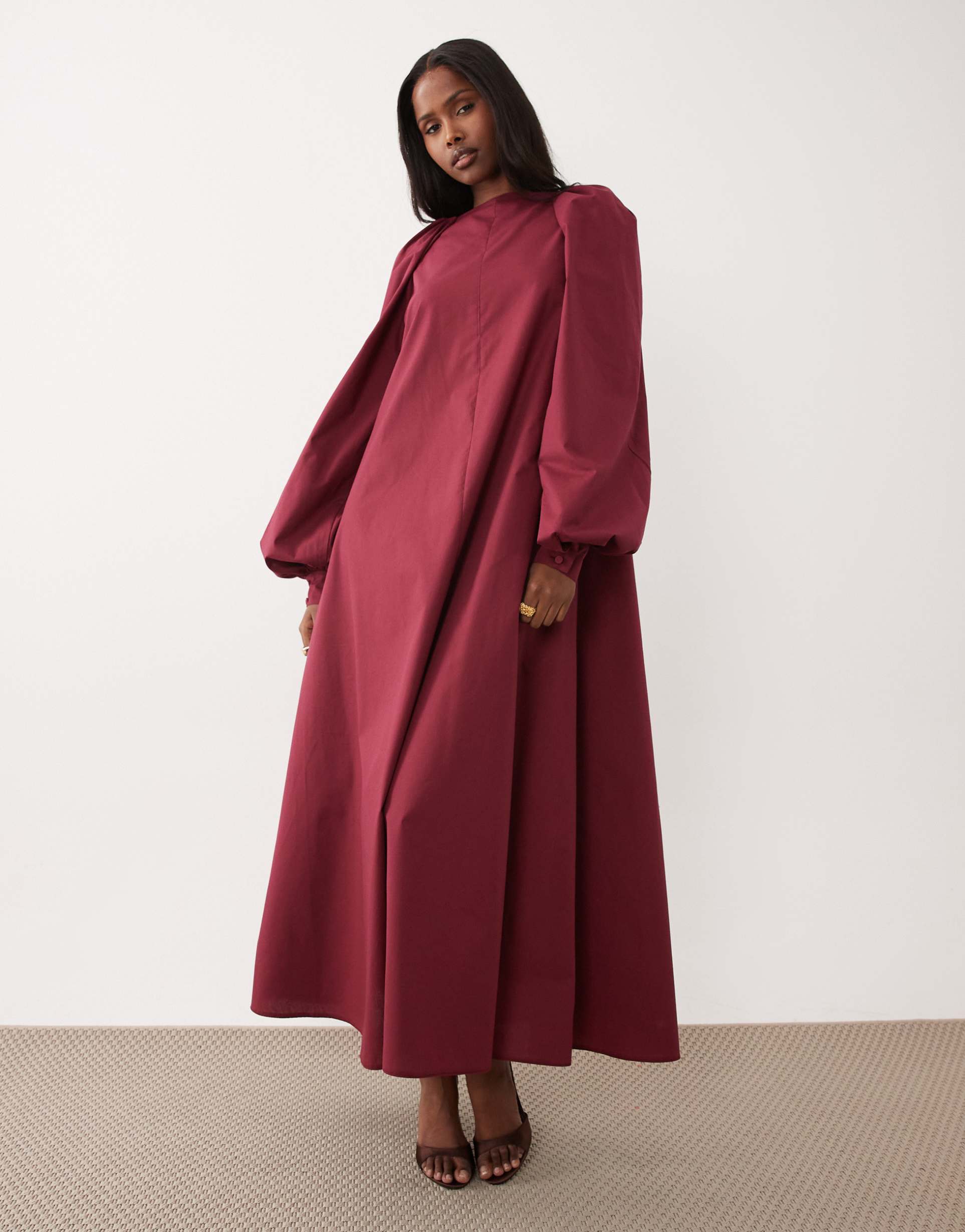 daska oversized balloon sleeve maxi dress in burgundy