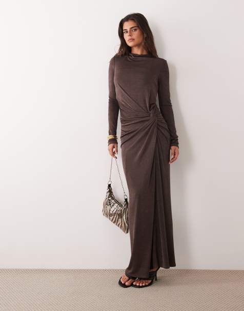 Daska vestido largo elástico con cuello alto y detalle retorcido en chocolate - view 1
