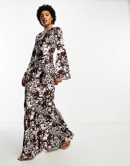 Maxi day 2024 dress with sleeves