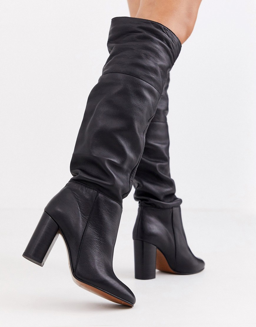 Depp black - Sorte læderstøvler løstsiddende ved knæ