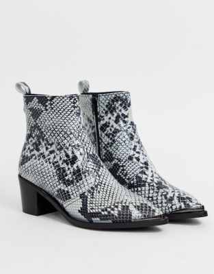 western boot toe caps