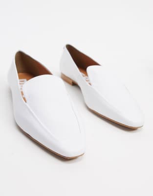 white soft leather flat shoes