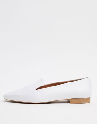 white soft leather flat shoes