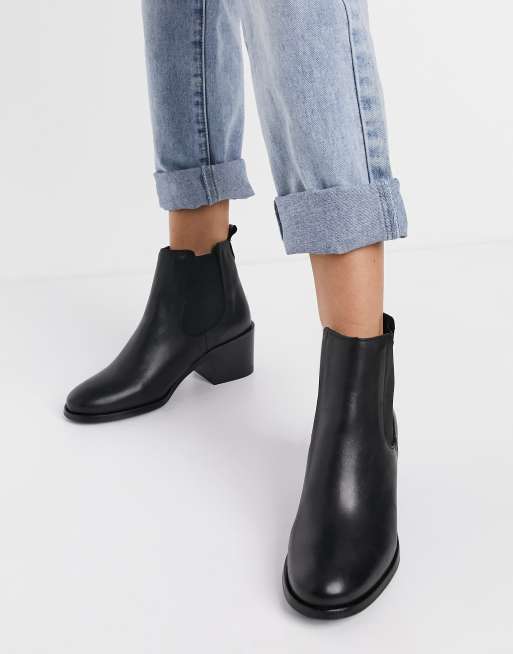 Depp leather cheap heeled chelsea boots