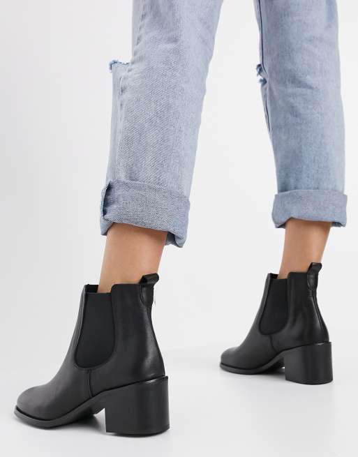 Depp wide fit block heel chelsea boots in black leather