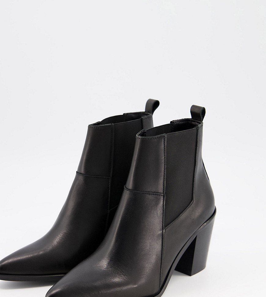 Depp wide fit boots in black leather