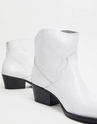 white wide fit ankle boots